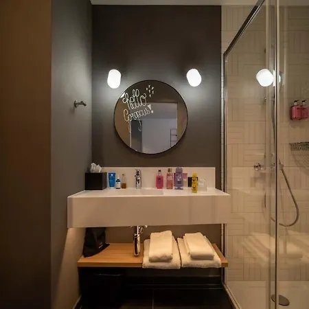 Moxy Hotel 3*
