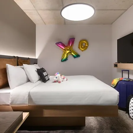 Moxy Hotel Sion