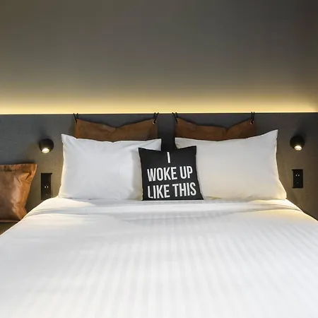 Hotel Moxy 3*