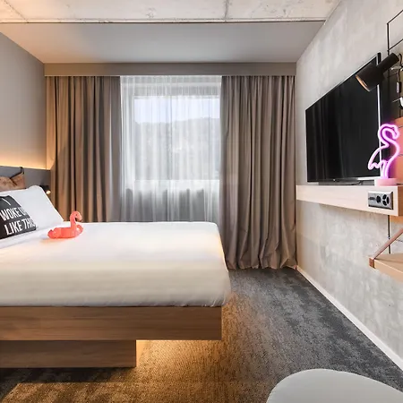 Hotel Moxy 3*