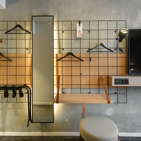 Hotel Moxy Sion