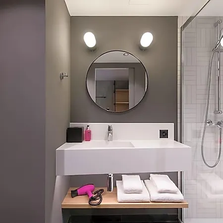 Moxy 3* Sion
