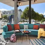 Hotel Moxy 3*