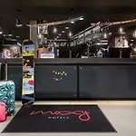Hotel Moxy 3*