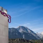 Moxy 3* Sion